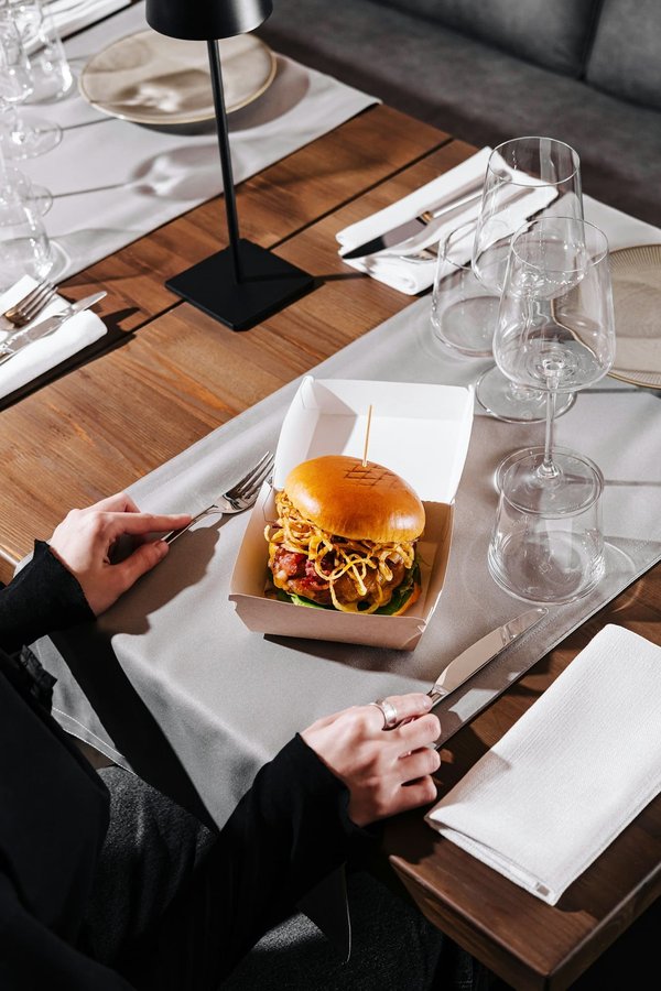 How to Style a Bishop Sleeve Blouse for an Elegant Business Presentation?